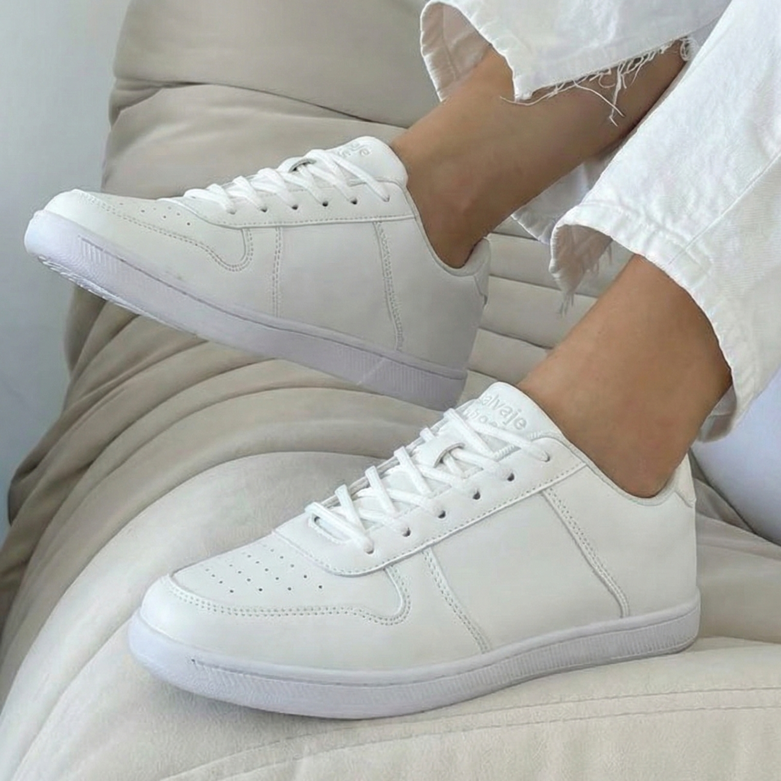 Salvaje Movement barefoot sneakers